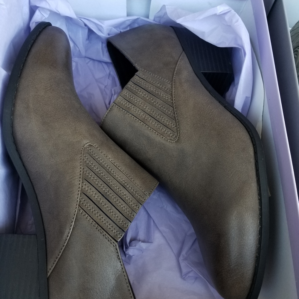 Ankle boots